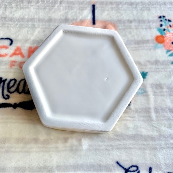 LAST 1! 🐝 Bee Unique Trinket Box Accent 🐝 - Picture 7 of 9